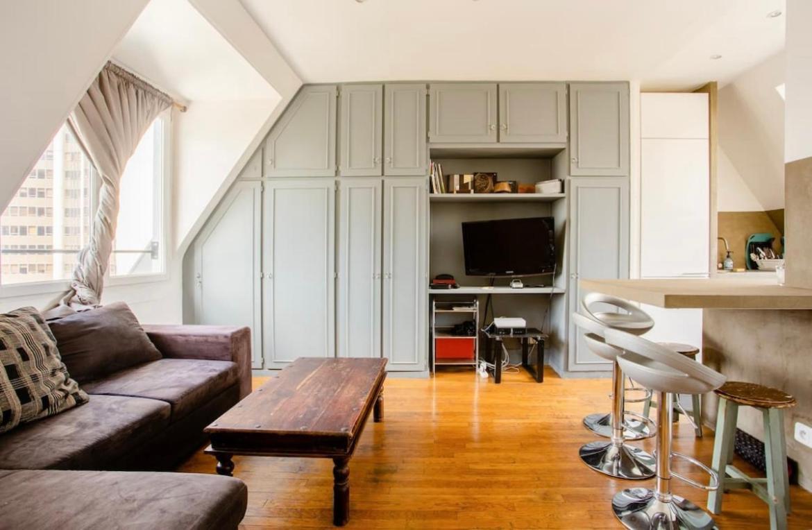Beautiful Apartment With A View Of Eiffel Tower In Center Paris Dış mekan fotoğraf