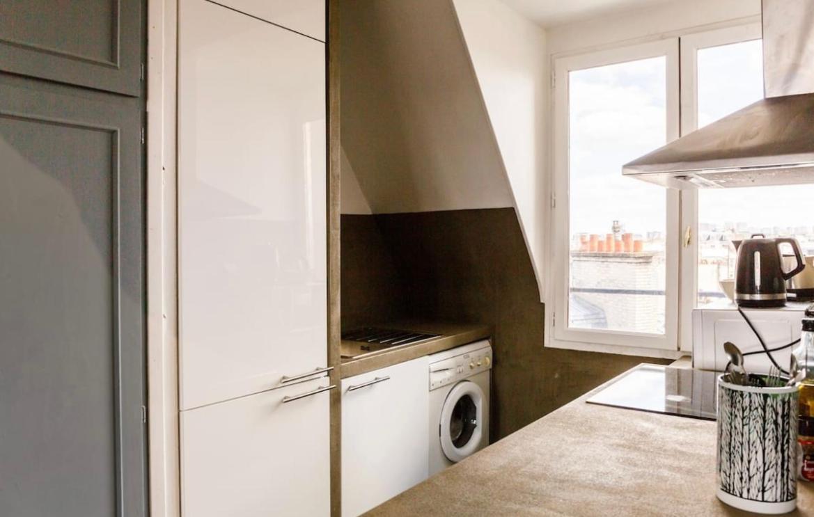 Beautiful Apartment With A View Of Eiffel Tower In Center Paris Dış mekan fotoğraf